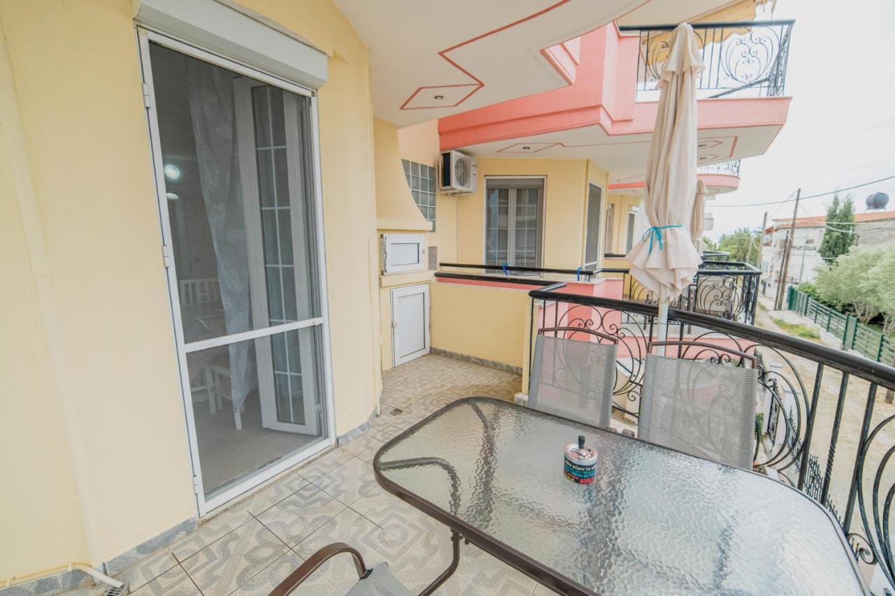 Family Resort 2 โอฟรีนีออน ภายนอก รูปภาพ