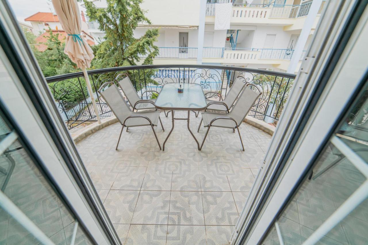 Family Resort 2 โอฟรีนีออน ภายนอก รูปภาพ