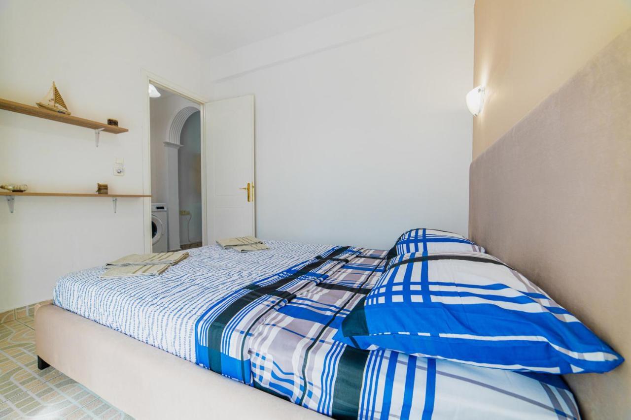 Family Resort 2 โอฟรีนีออน ภายนอก รูปภาพ